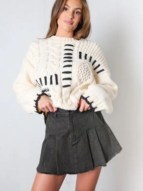 Vestique Cable Car Sweater